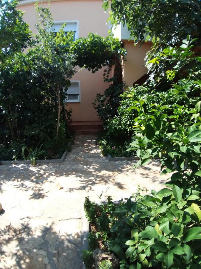 Apartmani Kutlesa 沃迪切 外观 照片