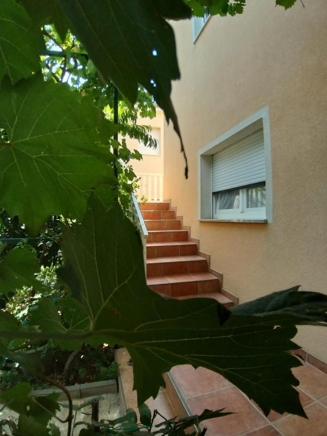 Apartmani Kutlesa 沃迪切 外观 照片