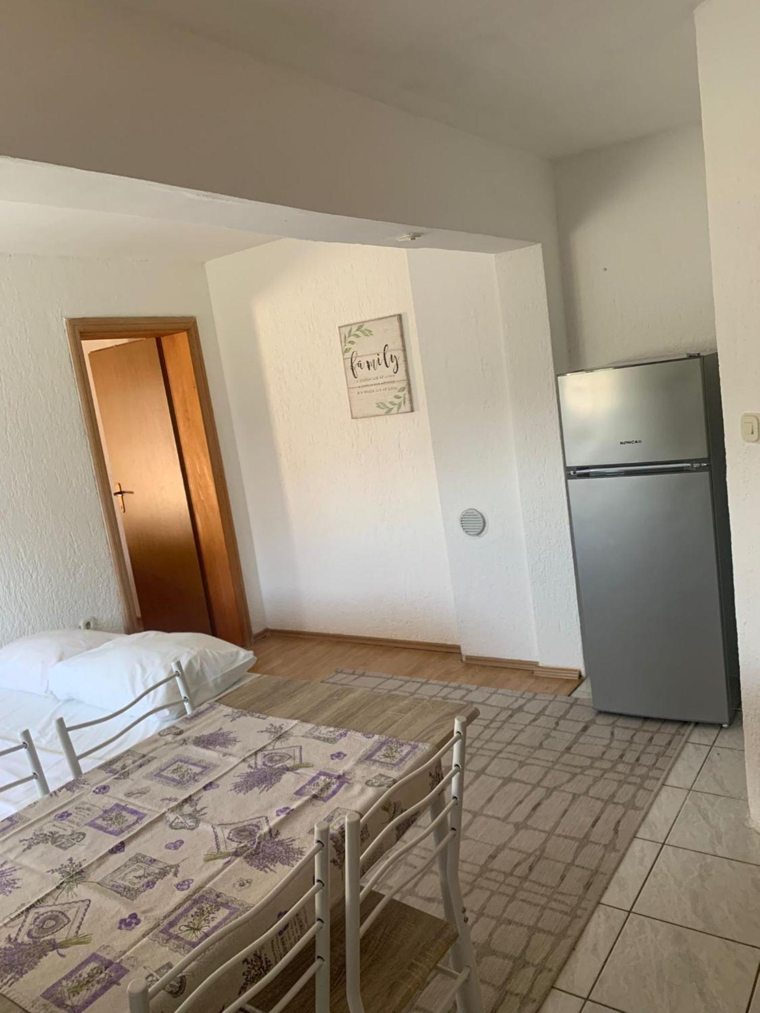 Apartmani Kutlesa 沃迪切 外观 照片