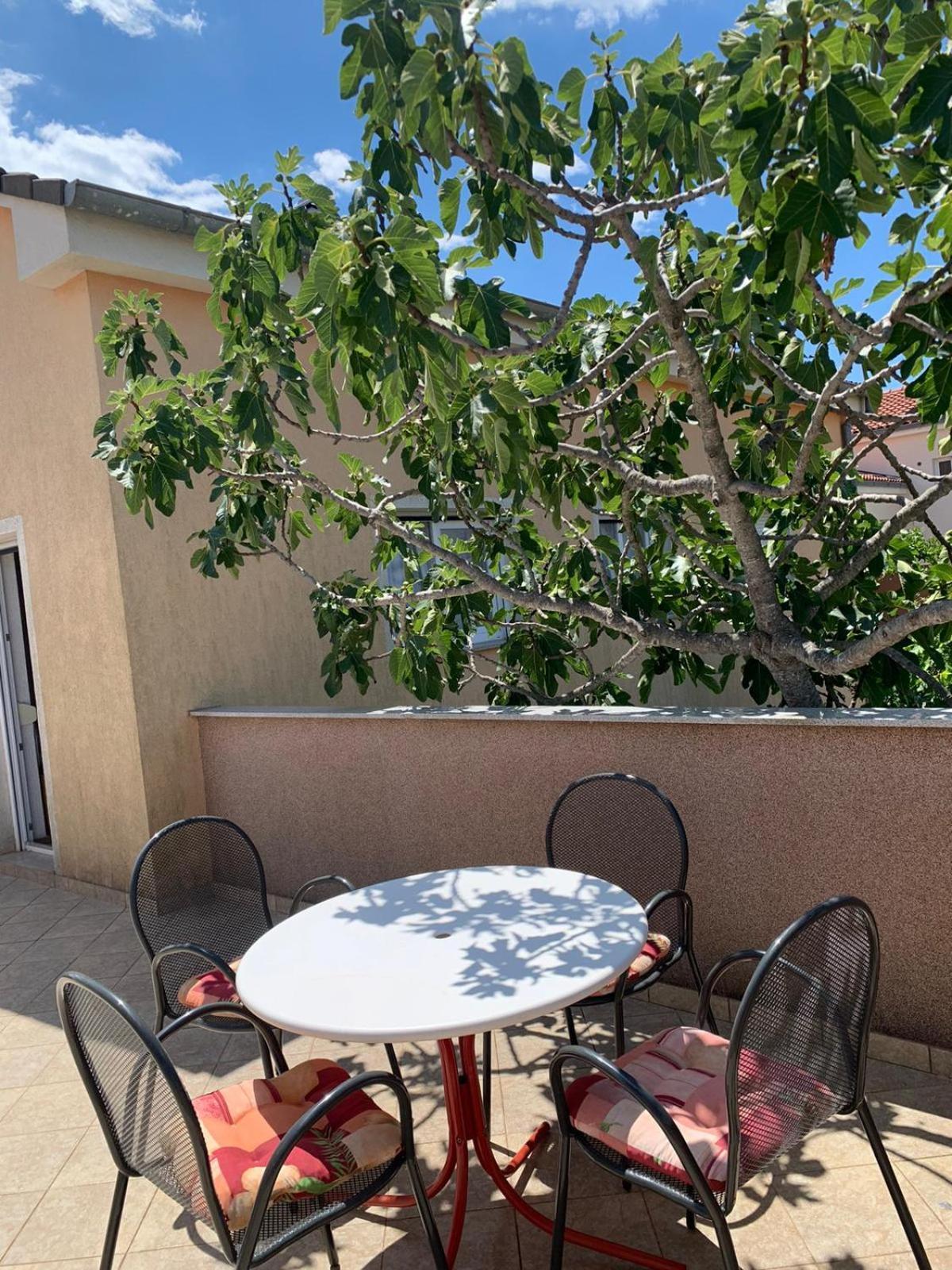 Apartmani Kutlesa 沃迪切 外观 照片